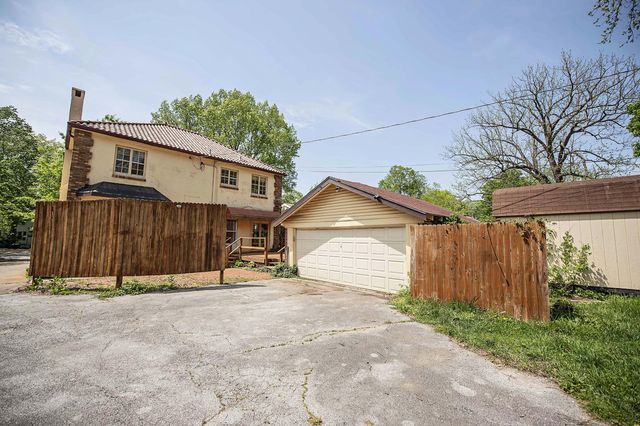 924 South Pickwick Avenue, Springfield, MO 65804
