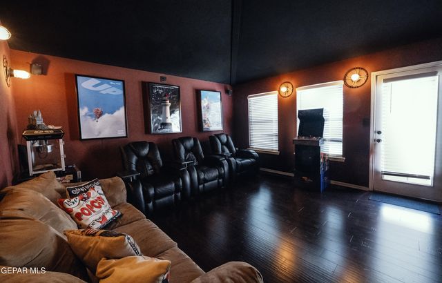 237 LAUREL SPRINGS Court, El Paso, TX 79932