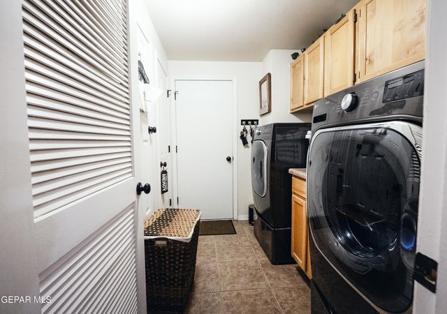 237 LAUREL SPRINGS Court, El Paso, TX 79932