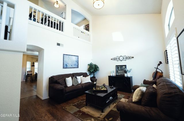 237 LAUREL SPRINGS Court, El Paso, TX 79932