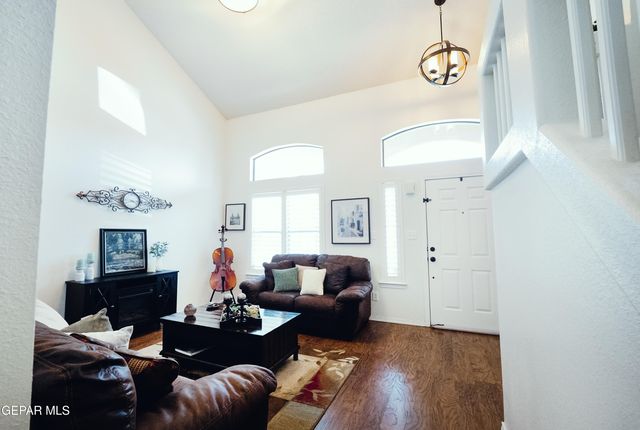 237 LAUREL SPRINGS Court, El Paso, TX 79932