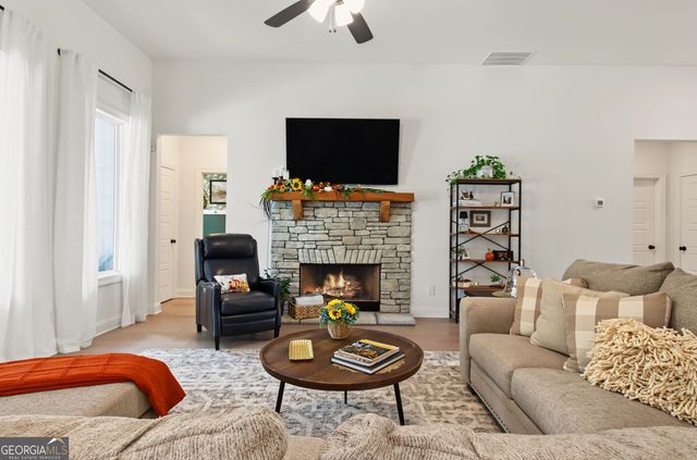 40 Tattersall Way, Senoia, GA 30276
