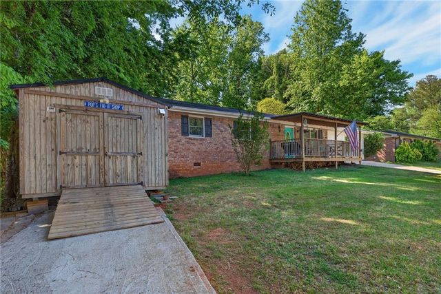 3680 Briar Drive, Lithia Springs, GA 30122