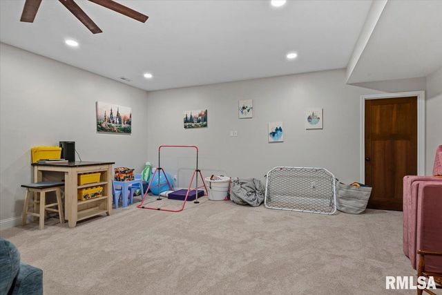47 Durbin Terrace, Chatham, IL 62629