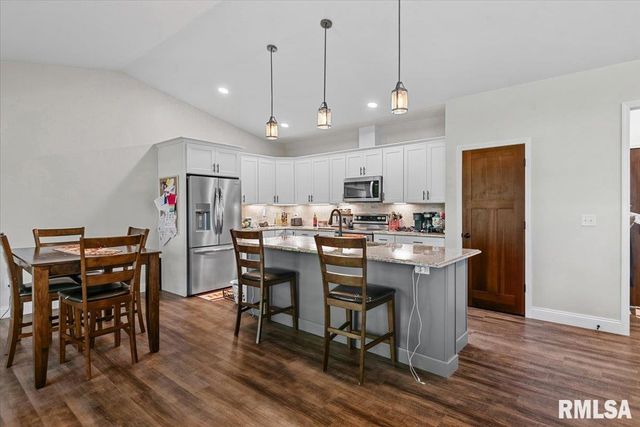 47 Durbin Terrace, Chatham, IL 62629