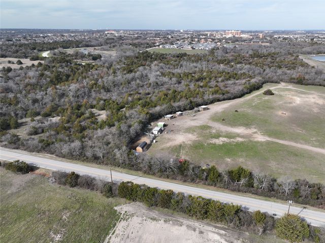 1400 Bolton Boone Drive, Desoto, TX 75115