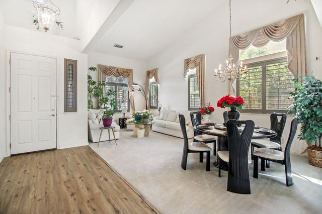 9465 Mainline Dr, Elk Grove, CA 95624