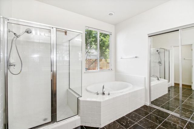 9465 Mainline Dr, Elk Grove, CA 95624