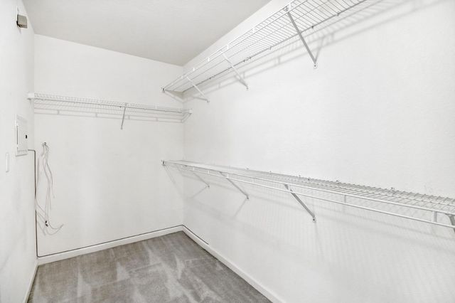 9465 Mainline Dr, Elk Grove, CA 95624