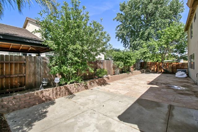 9465 Mainline Dr, Elk Grove, CA 95624