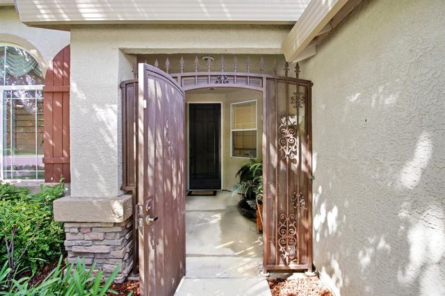 9465 Mainline Dr, Elk Grove, CA 95624