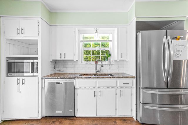200 S Mimosa Street, Paradise, TX 76073