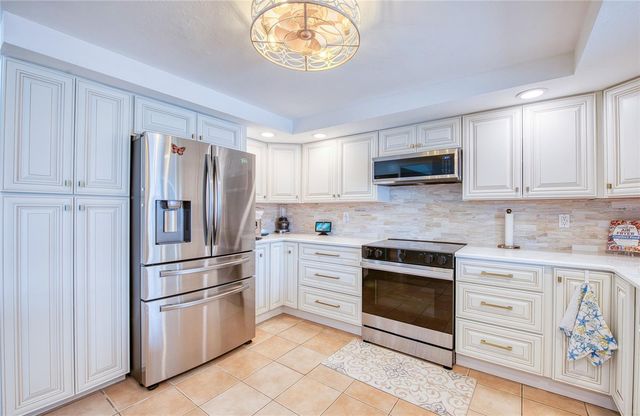 7039 SOUTHWIND DRIVE, Hudson, FL 34667