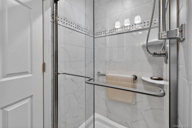 41 Montclair Avenue, Airmont, NY 10952