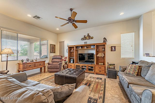5937 S Scarlet Sky Place, Green Valley, AZ 85622