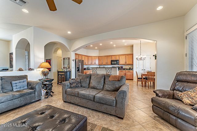5937 S Scarlet Sky Place, Green Valley, AZ 85622
