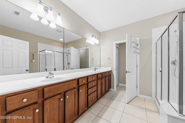 6609 JEFFERSON GARDEN Court 16-E, Jacksonville, FL 32258