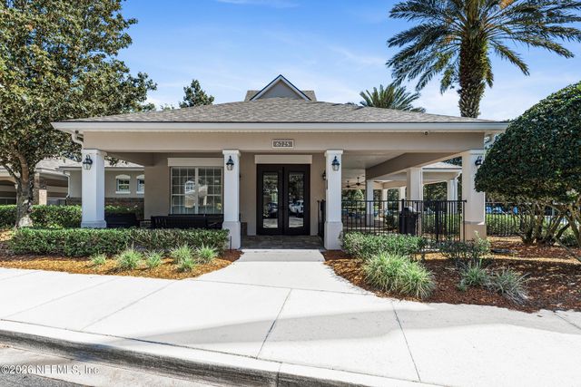 6609 JEFFERSON GARDEN Court 16-E, Jacksonville, FL 32258
