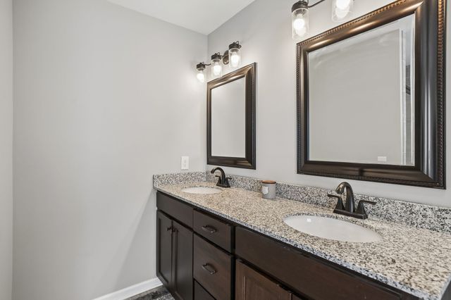 32 Richland Hills Dr, Manchester, TN 37355