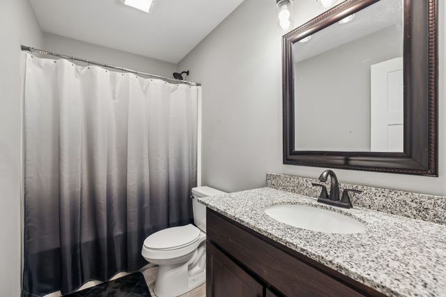 32 Richland Hills Dr, Manchester, TN 37355