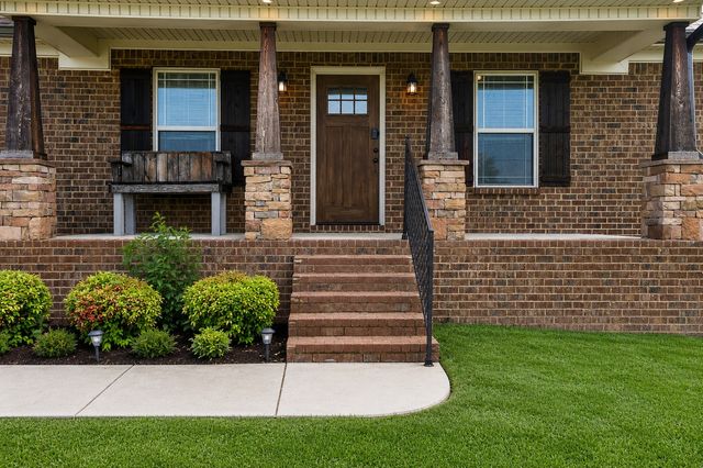32 Richland Hills Dr, Manchester, TN 37355