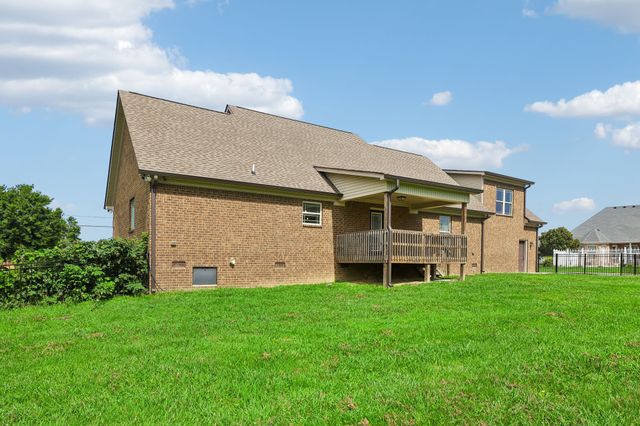 32 Richland Hills Dr, Manchester, TN 37355
