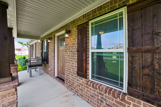 32 Richland Hills Dr, Manchester, TN 37355