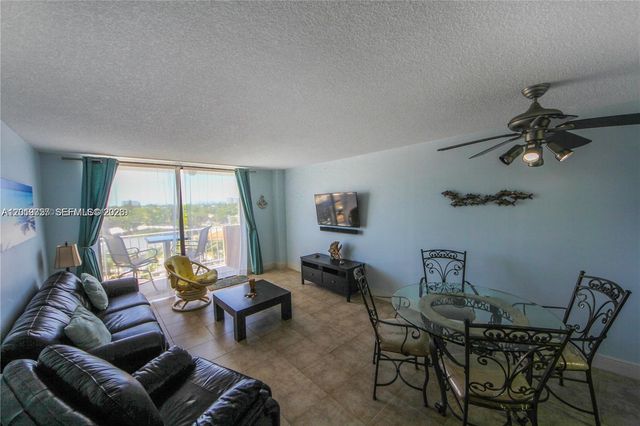 2350 NE 135th St 507, North Miami, FL 33181