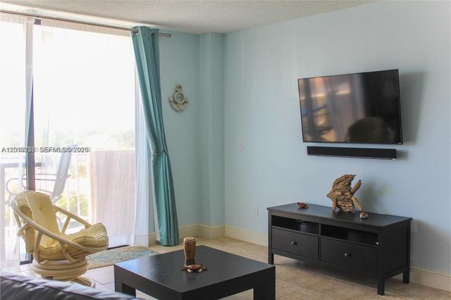 2350 NE 135th St 507, North Miami, FL 33181