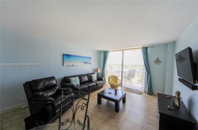 2350 NE 135th St 507, North Miami, FL 33181