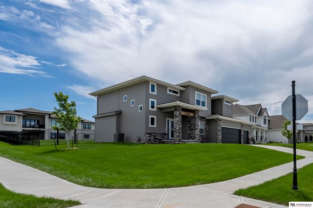 11503 S 115th Street, Papillion, NE 68046