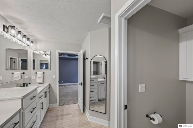 11503 S 115th Street, Papillion, NE 68046