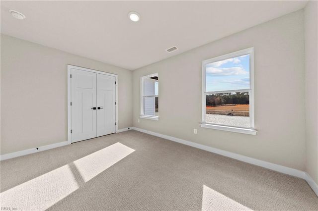 420 Stoney Mist WAY, Chesapeake, VA 23322