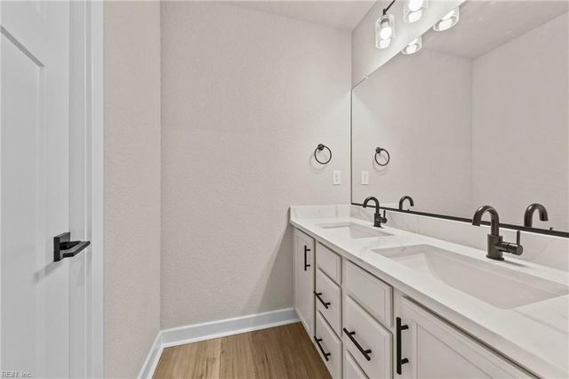 420 Stoney Mist WAY, Chesapeake, VA 23322