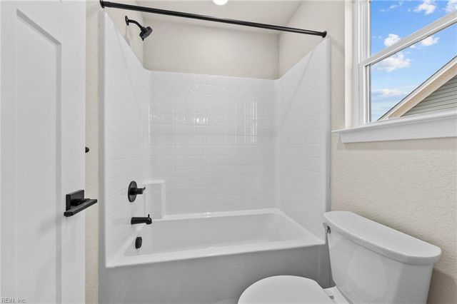 420 Stoney Mist WAY, Chesapeake, VA 23322