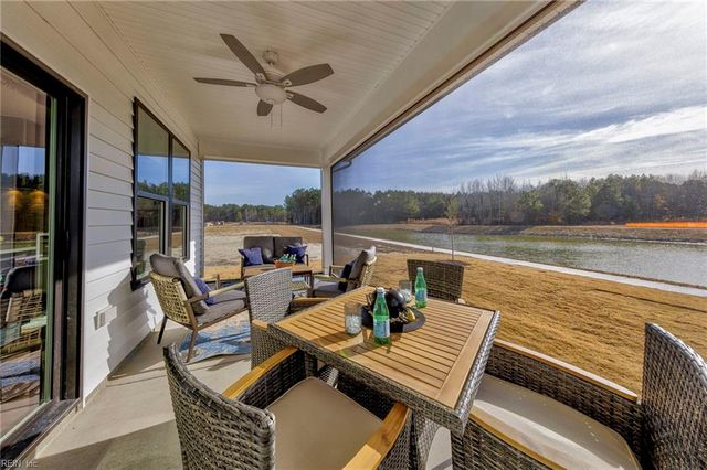 420 Stoney Mist WAY, Chesapeake, VA 23322