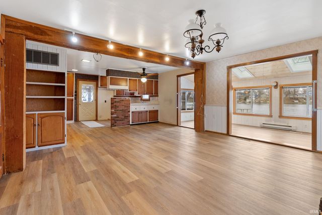 99 EMS B42 Lane, Leesburg, IN 46538