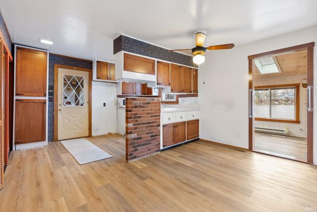 99 EMS B42 Lane, Leesburg, IN 46538