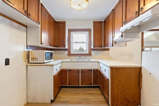 99 EMS B42 Lane, Leesburg, IN 46538