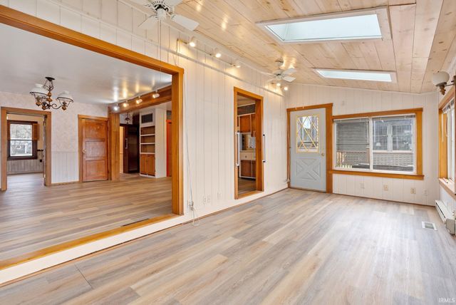 99 EMS B42 Lane, Leesburg, IN 46538