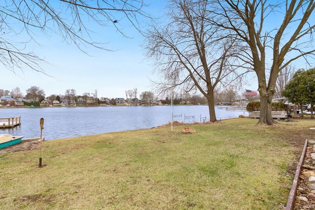 99 EMS B42 Lane, Leesburg, IN 46538