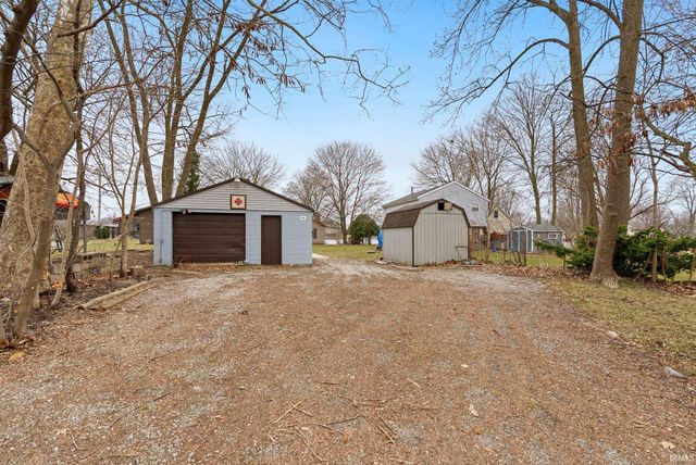 99 EMS B42 Lane, Leesburg, IN 46538