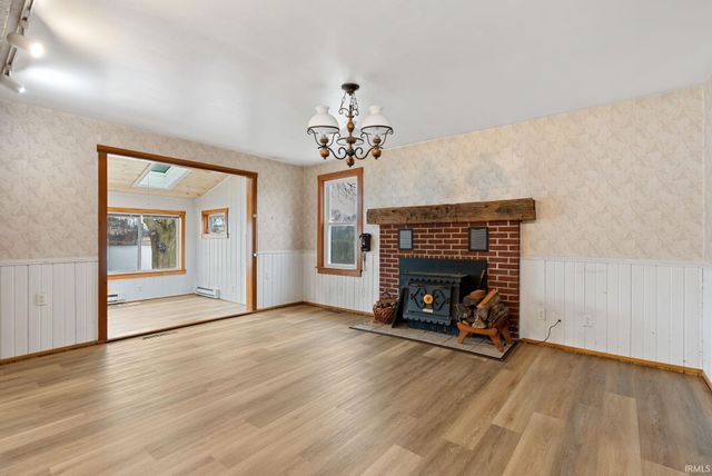 99 EMS B42 Lane, Leesburg, IN 46538