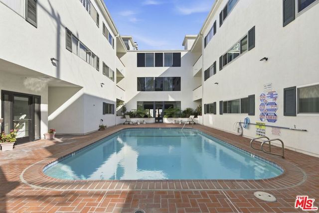 521 Montana Avenue 215, Santa Monica, CA 90403
