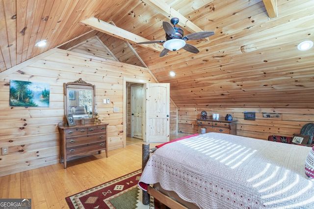 488 Smith Road, Brasstown, NC 28902