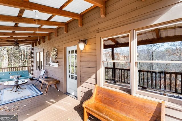 488 Smith Road, Brasstown, NC 28902