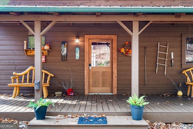 488 Smith Road, Brasstown, NC 28902