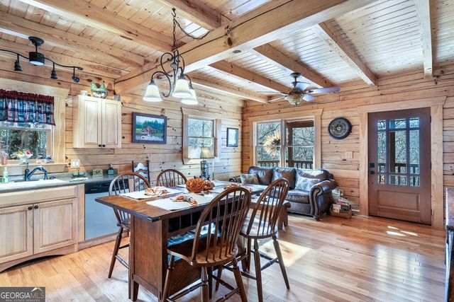 488 Smith Road, Brasstown, NC 28902