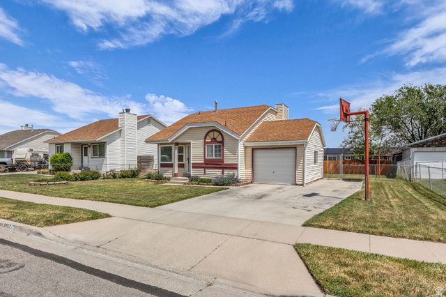 2943 S DALESEND DR, Magna, UT 84044