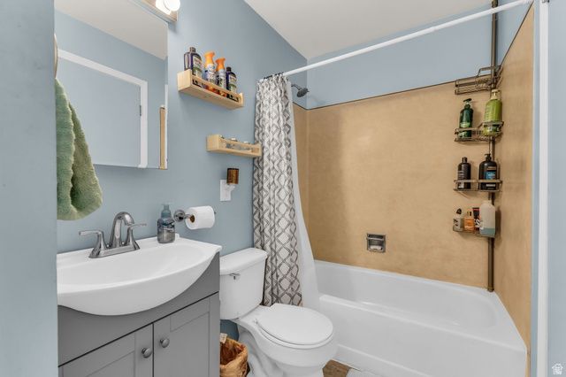 2943 S DALESEND DR, Magna, UT 84044